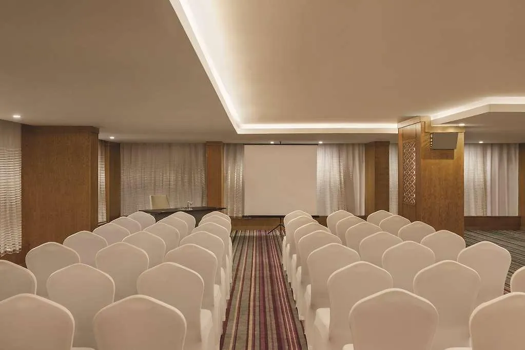Vivid Jeddah Hotel, A Member Of Radisson Individuals 5*,  المملكة العربية السعودية